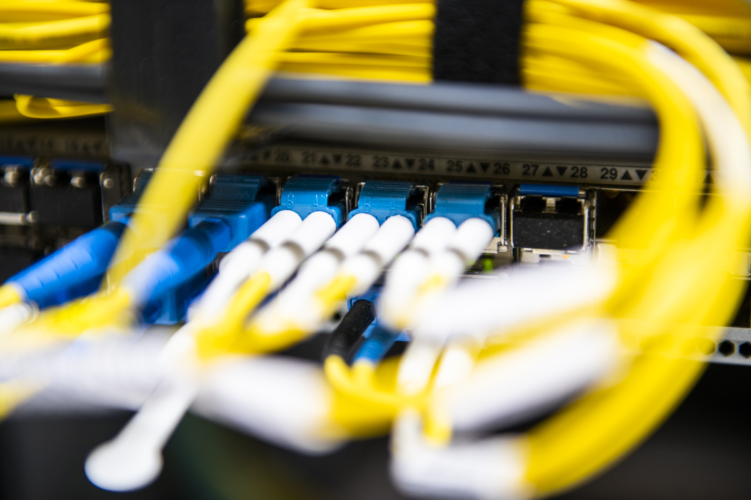 The peering LAN is not inherently a critical point of failure | MIX